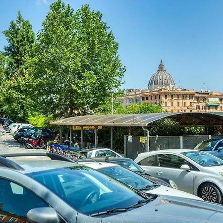 Vatican Deluxe روما